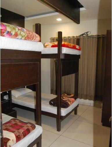 Hotel Poonam Palace Uddzsaín Szoba fotó